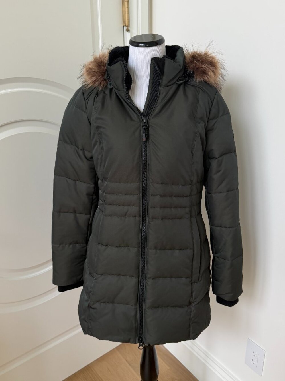 Arctic Expedition Quilted Zip-Front Down Parka Coat